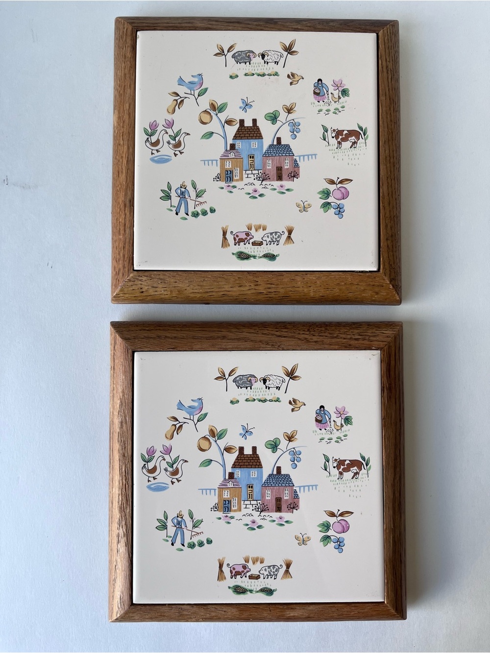 Vintage International Heartland Village 2 Piece Ceramic Tile Trivet Set Wood